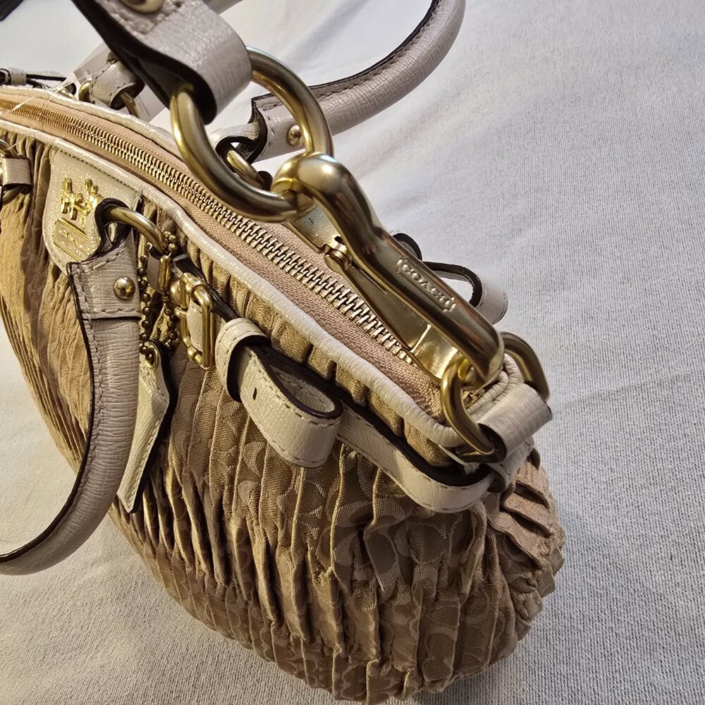 Coach 18885 NWT Madison Gathered Signature Fabric Sophia Satchel Purse Khaki NEW - Picture 2 of 15
